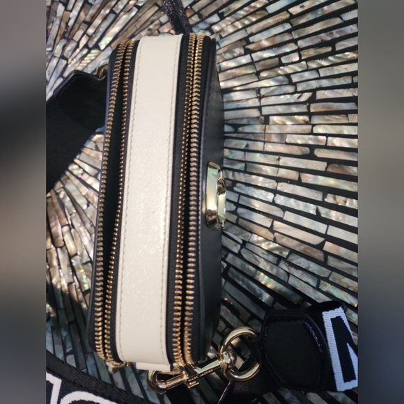 Marc Jacobs Snapshot Purse - Picture 5 of 9